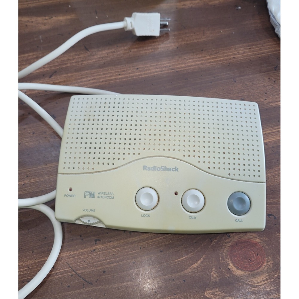 Radio Shack -FM Wireless Intercom 43-493 AC 120V 60HZ 5W Single Unit